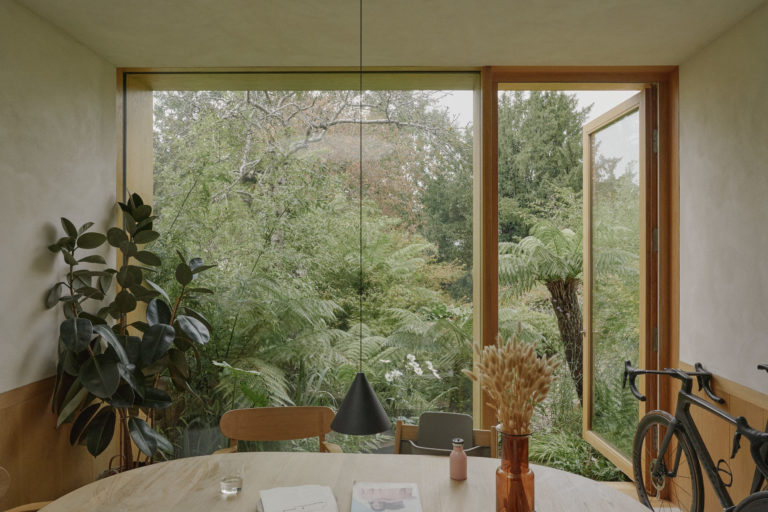 HALLIWICK LONDON, N10 - SHOOTFACTORY - LONDON HOUSES