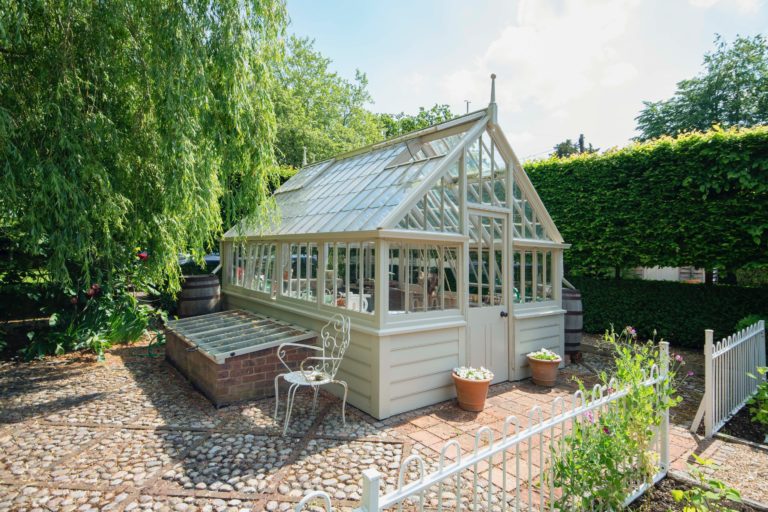HOOK HOUSE HAMPSHIRE, RG17 - SHOOTFACTORY - OTHER UK HOUSES