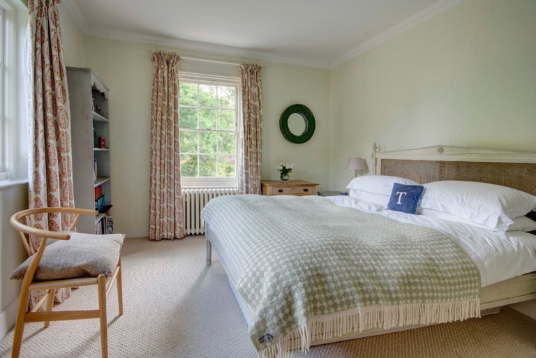 HOOK HOUSE HAMPSHIRE, RG17 - SHOOTFACTORY - OTHER UK HOUSES