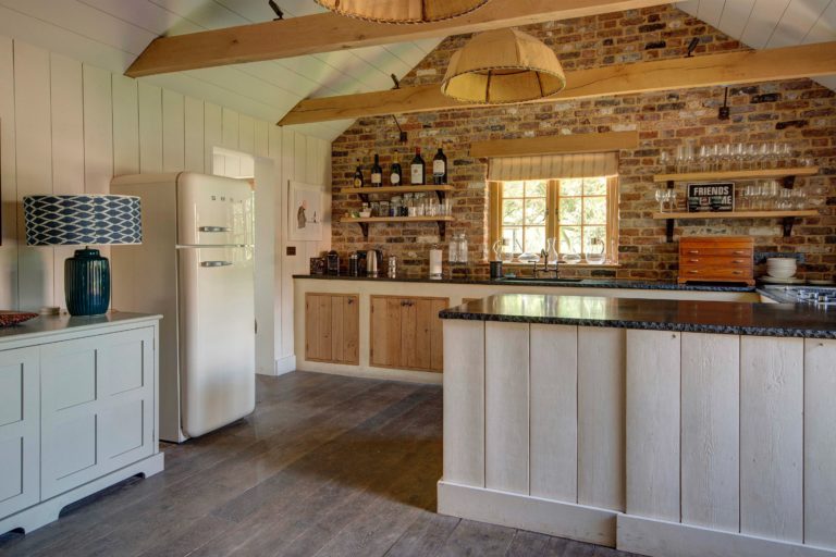 HOOK HOUSE HAMPSHIRE, RG17 - SHOOTFACTORY - OTHER UK HOUSES