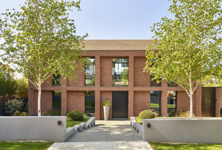OAKWOOD, KENT BR7 - SHOOTFACTORY - LONDON HOUSES
