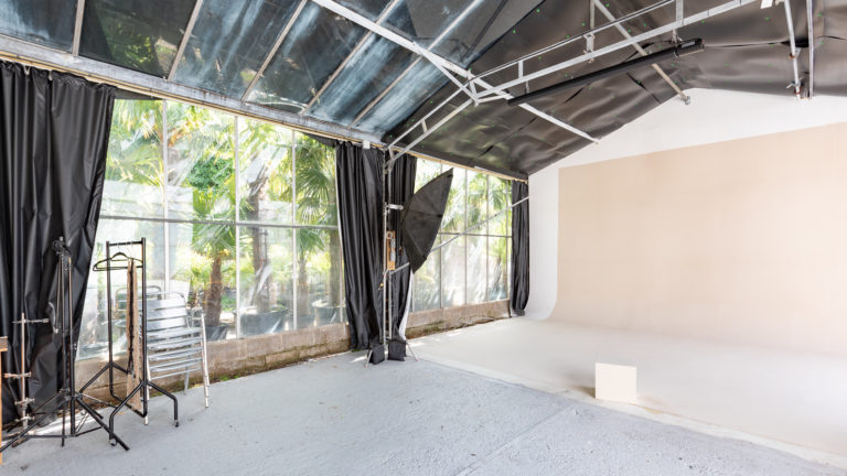 PALM LONDON, TW10 - SHOOTFACTORY - PHOTOGRAPHIC STUDIOS