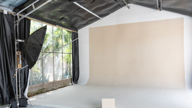 PALM LONDON, TW10 - SHOOTFACTORY - PHOTOGRAPHIC STUDIOS