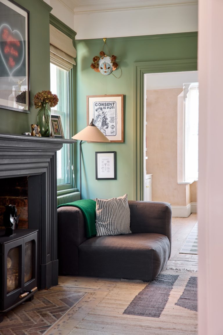 TUFFLEY GLOUCESTERSHIRE, GL1 - SHOOTFACTORY - OTHER UK HOUSES