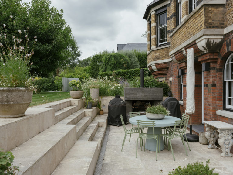 WIMBLEDON HILL LONDON, SW20 - SHOOTFACTORY - LONDON HOUSES