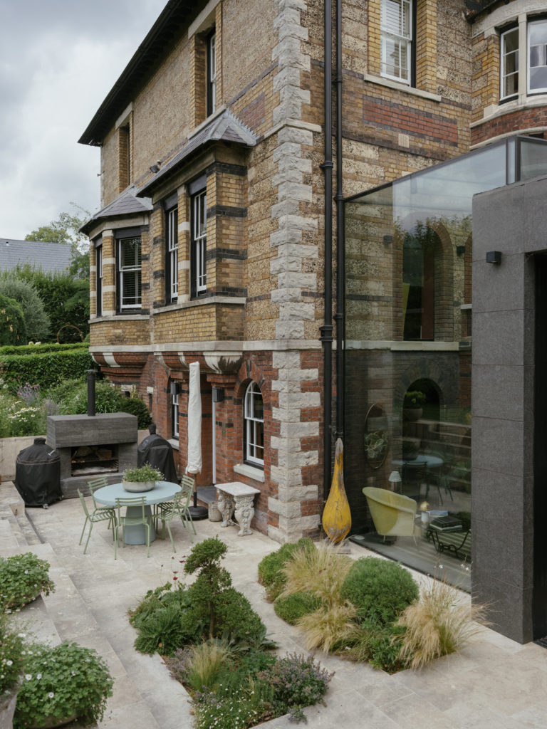 WIMBLEDON HILL LONDON, SW20 - SHOOTFACTORY - LONDON HOUSES