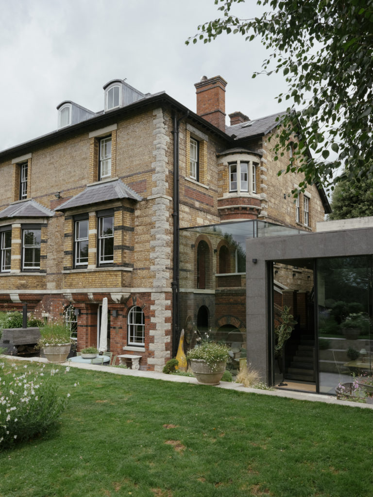 WIMBLEDON HILL LONDON, SW20 - SHOOTFACTORY - LONDON HOUSES