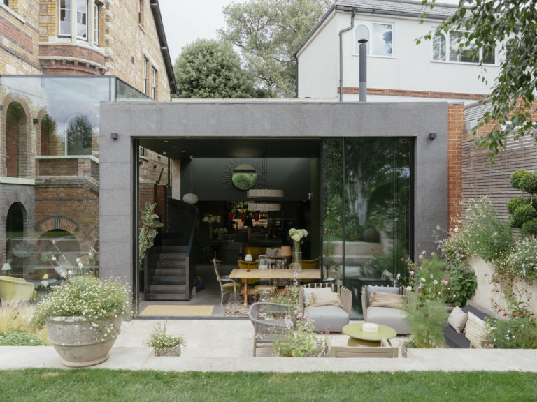 WIMBLEDON HILL LONDON, SW20 - SHOOTFACTORY - LONDON HOUSES