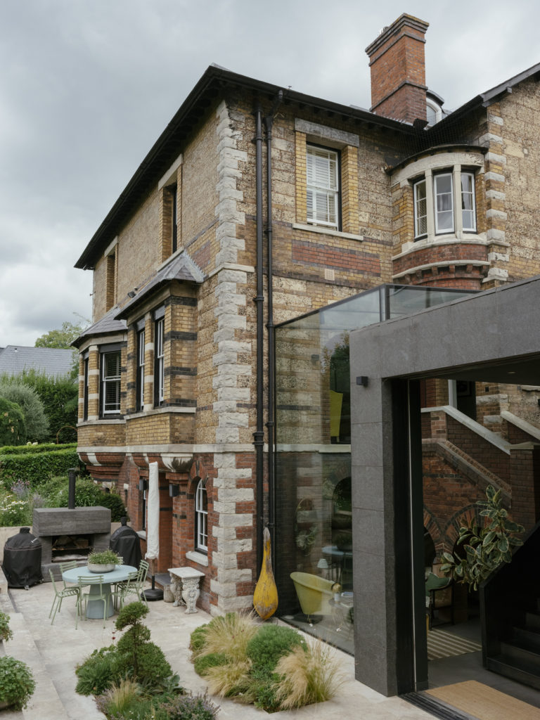 WIMBLEDON HILL LONDON, SW20 - SHOOTFACTORY - LONDON HOUSES
