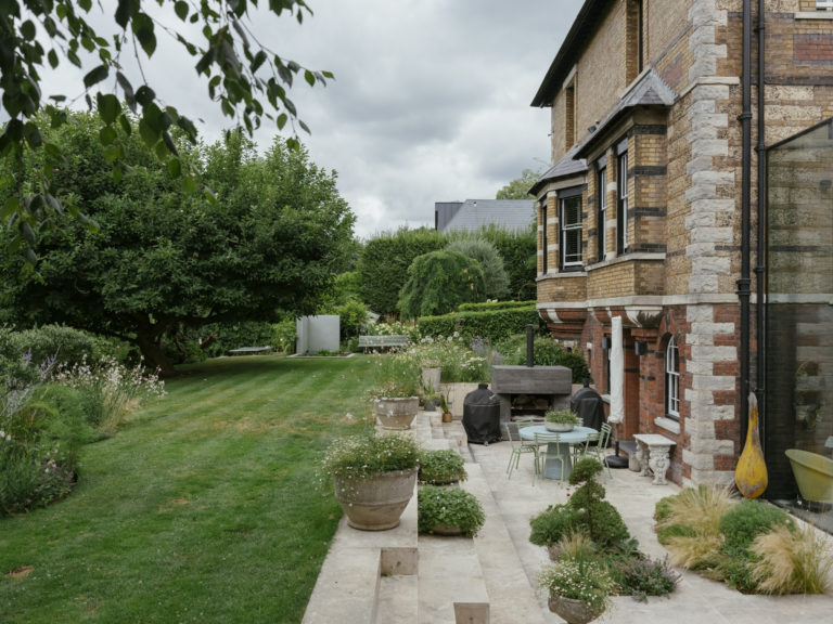 WIMBLEDON HILL LONDON, SW20 - SHOOTFACTORY - LONDON HOUSES