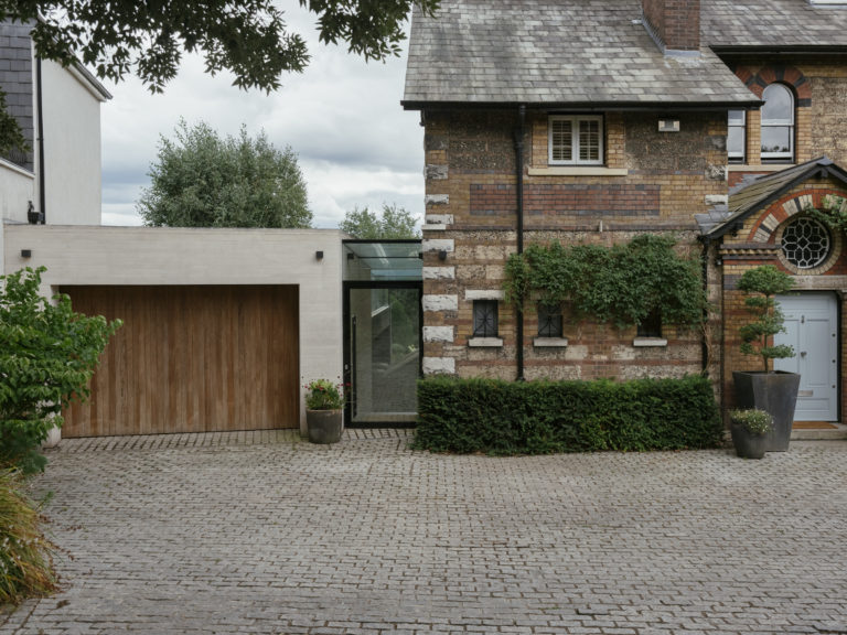 WIMBLEDON HILL LONDON, SW20 - SHOOTFACTORY - LONDON HOUSES