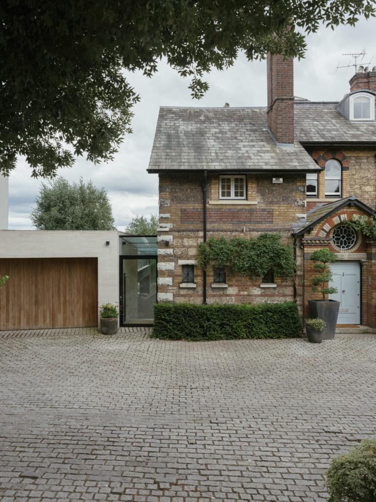 WIMBLEDON HILL LONDON, SW20 - SHOOTFACTORY - LONDON HOUSES