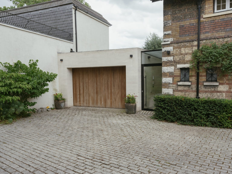 WIMBLEDON HILL LONDON, SW20 - SHOOTFACTORY - LONDON HOUSES