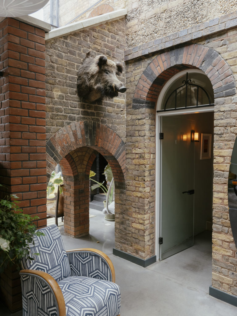 WIMBLEDON HILL LONDON, SW20 - SHOOTFACTORY - LONDON HOUSES