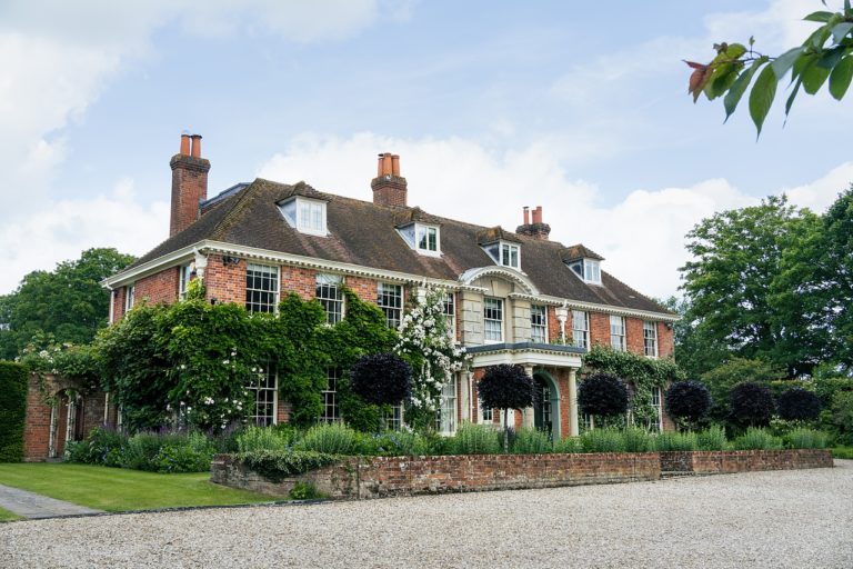 WOLFINGDON HOUSE YATTENDON, RG18 - SHOOTFACTORY - OTHER UK HOUSES