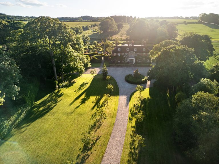 WOLFINGDON HOUSE YATTENDON, RG18 - SHOOTFACTORY - OTHER UK HOUSES