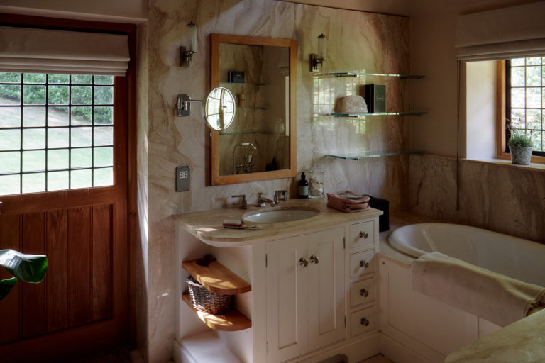 GRANARY REIGATE, SURREY, RH2 - SHOOTFACTORY - OTHER UK HOUSES