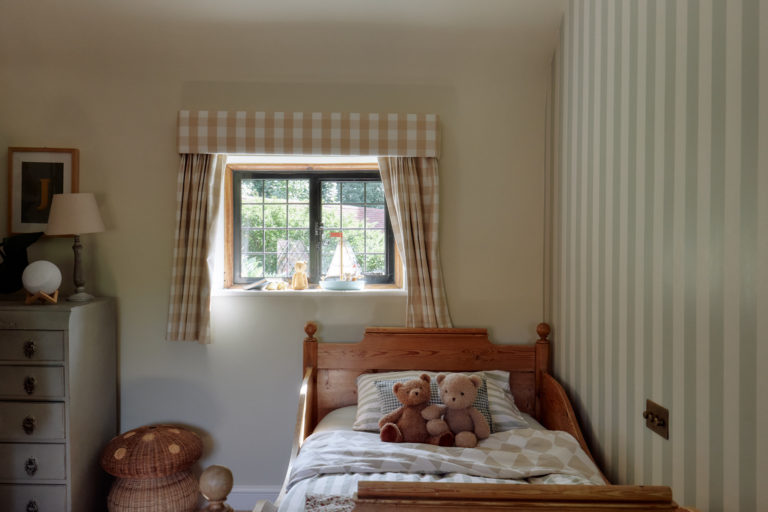 GRANARY REIGATE, SURREY, RH2 - SHOOTFACTORY - OTHER UK HOUSES