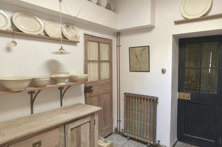 SPRING COTTAGE STROUD, GL6 - SHOOTFACTORY - OTHER UK HOUSES