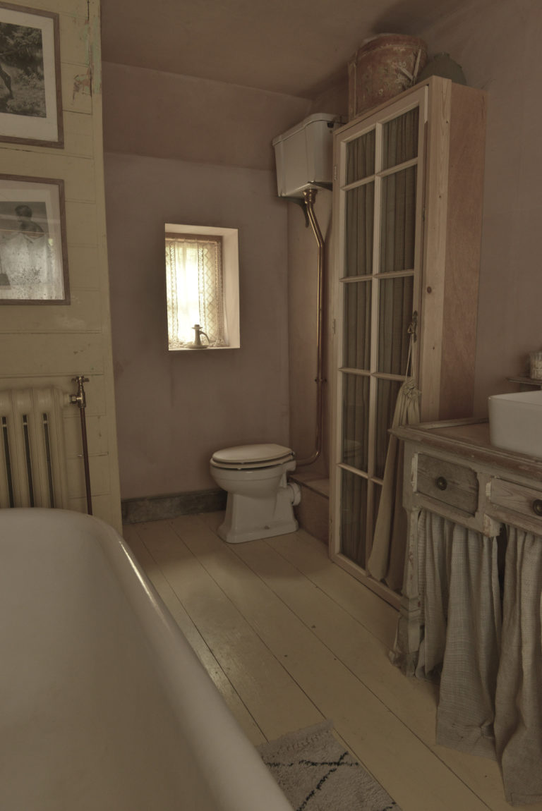 SPRING COTTAGE STROUD, GL6 - SHOOTFACTORY - OTHER UK HOUSES