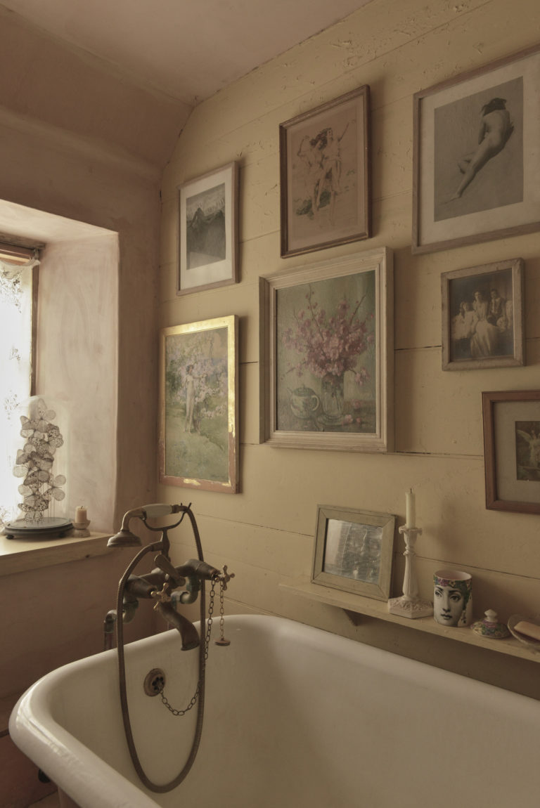 SPRING COTTAGE STROUD, GL6 - SHOOTFACTORY - OTHER UK HOUSES