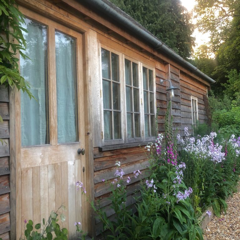 SPRING COTTAGE STROUD, GL6 - SHOOTFACTORY - OTHER UK HOUSES