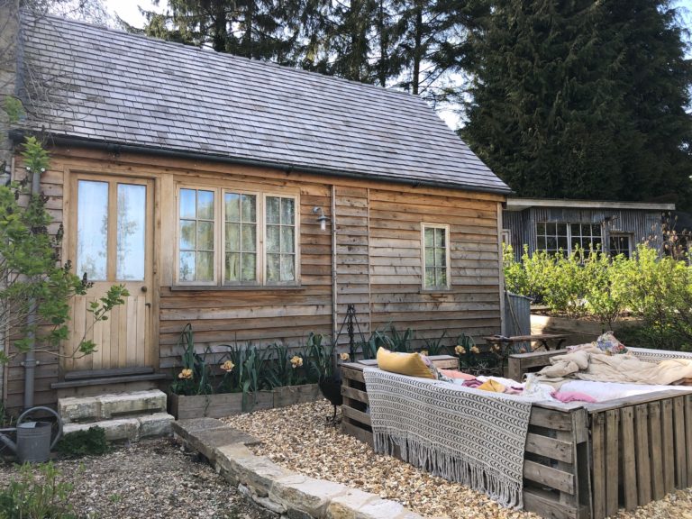 SPRING COTTAGE STROUD, GL6 - SHOOTFACTORY - OTHER UK HOUSES