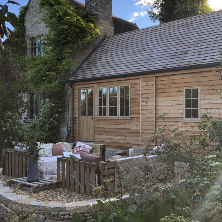 SPRING COTTAGE STROUD, GL6 - SHOOTFACTORY - OTHER UK HOUSES