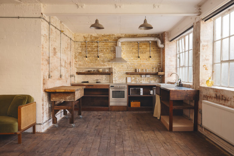 STUDIO SKETO LONDON, N16 - SHOOTFACTORY - PHOTOGRAPHIC STUDIOS