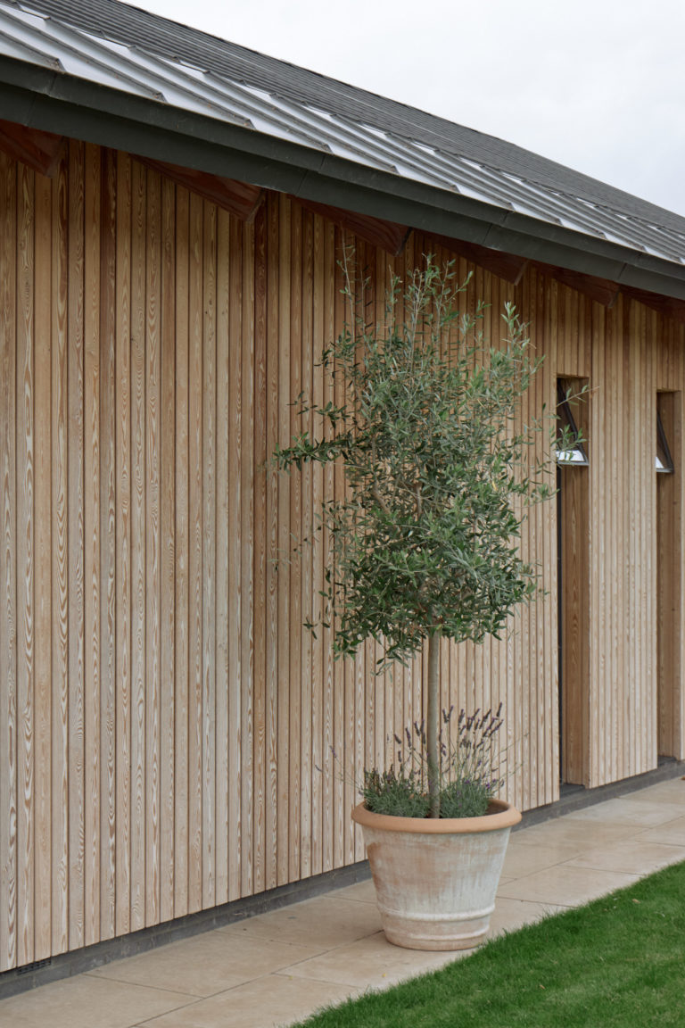 SWEDISH BARN HAMPSHIRE, SO20 - SHOOTFACTORY - OTHER UK HOUSES