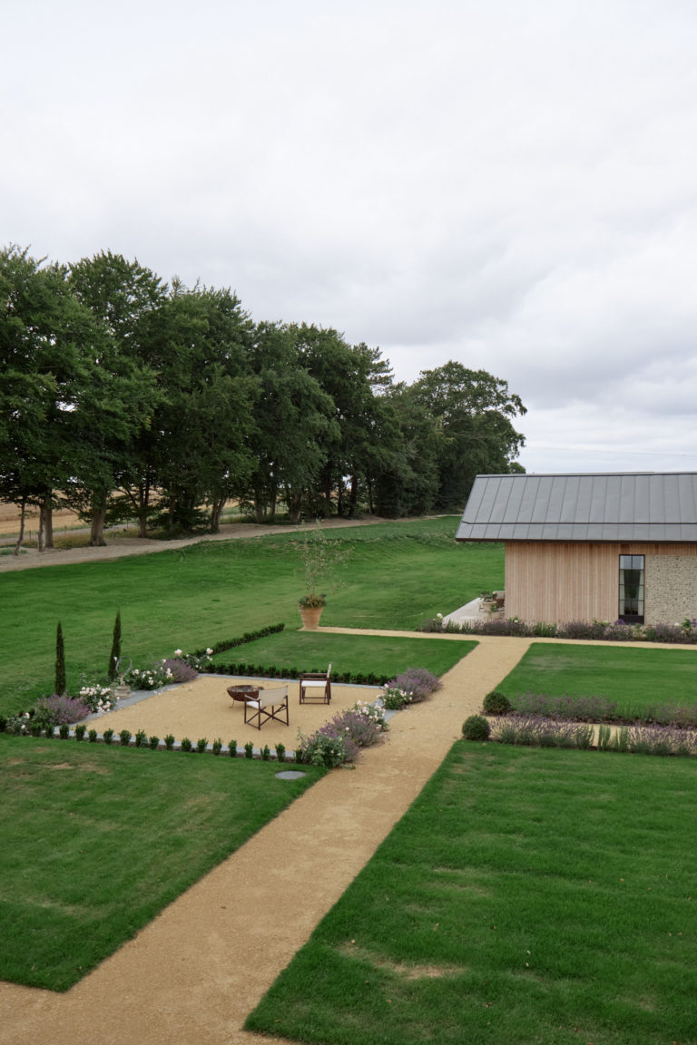 SWEDISH BARN HAMPSHIRE, SO20 - SHOOTFACTORY - OTHER UK HOUSES