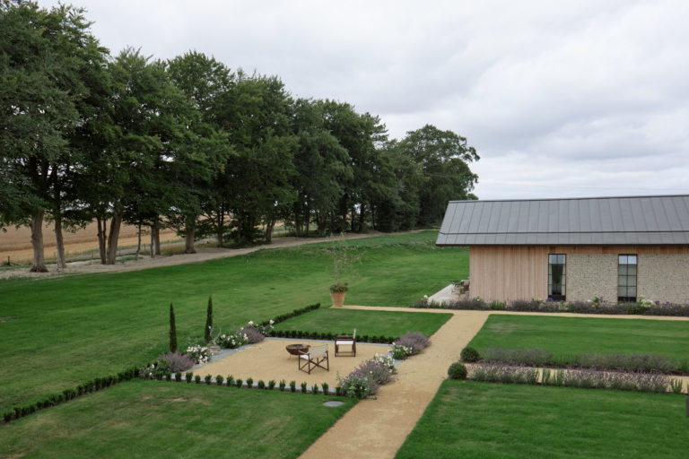 SWEDISH BARN HAMPSHIRE, SO20 - SHOOTFACTORY - OTHER UK HOUSES