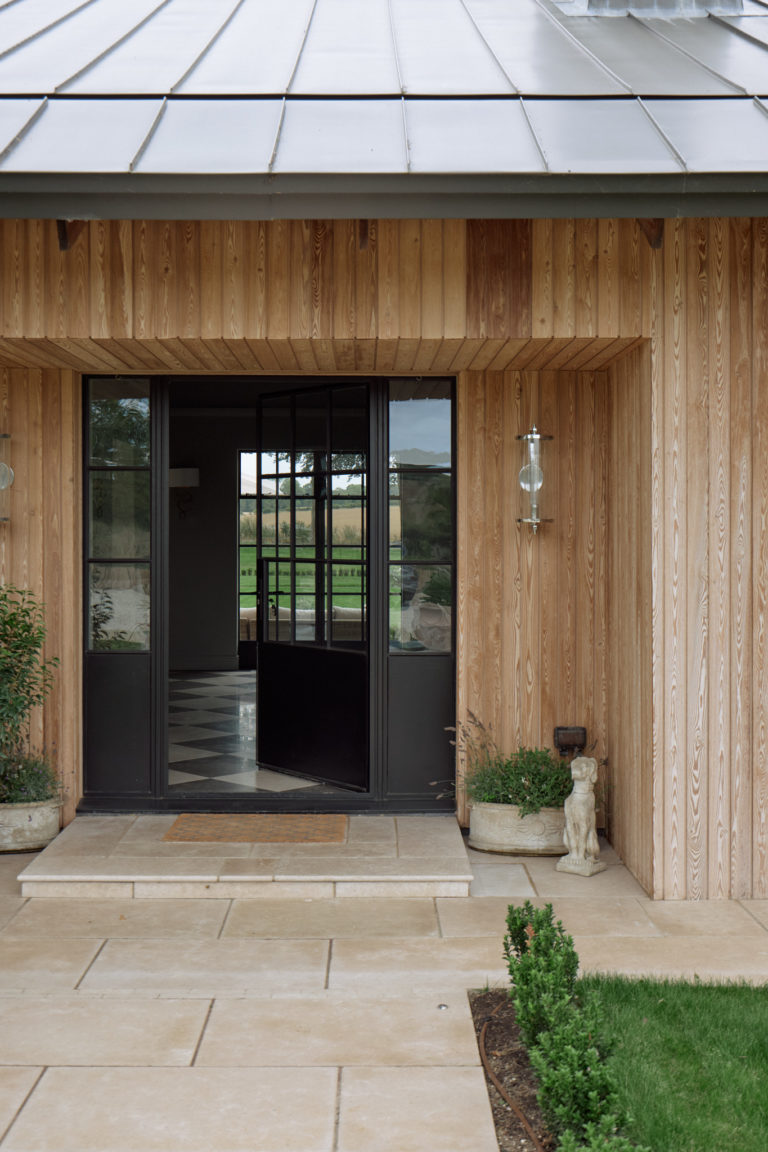 SWEDISH BARN HAMPSHIRE, SO20 - SHOOTFACTORY - OTHER UK HOUSES
