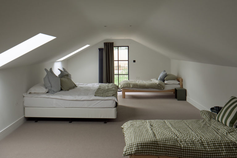 SWEDISH BARN HAMPSHIRE, SO20 - SHOOTFACTORY - OTHER UK HOUSES