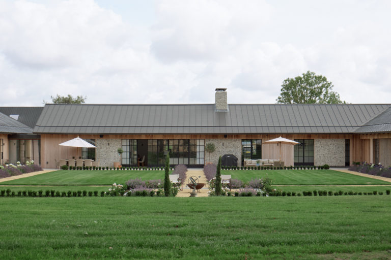 SWEDISH BARN HAMPSHIRE, SO20 - SHOOTFACTORY - OTHER UK HOUSES