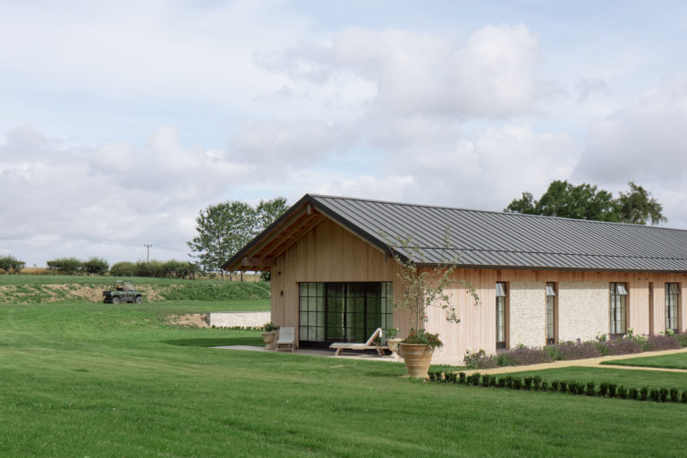 SWEDISH BARN HAMPSHIRE, SO20 - SHOOTFACTORY - OTHER UK HOUSES