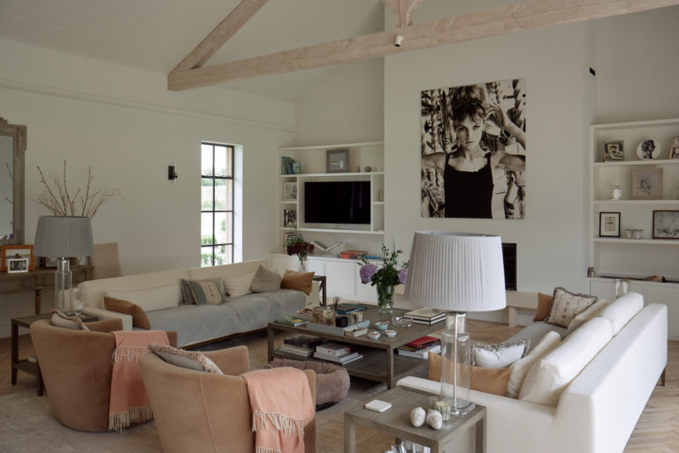 SWEDISH BARN HAMPSHIRE, SO20 - SHOOTFACTORY - OTHER UK HOUSES