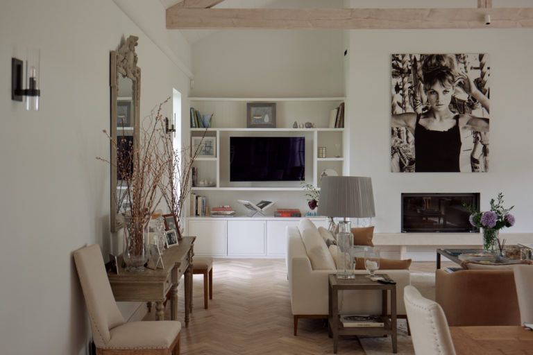 SWEDISH BARN HAMPSHIRE, SO20 - SHOOTFACTORY - OTHER UK HOUSES