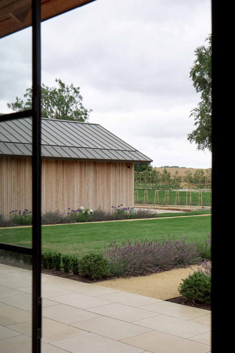 SWEDISH BARN HAMPSHIRE, SO20 - SHOOTFACTORY - OTHER UK HOUSES
