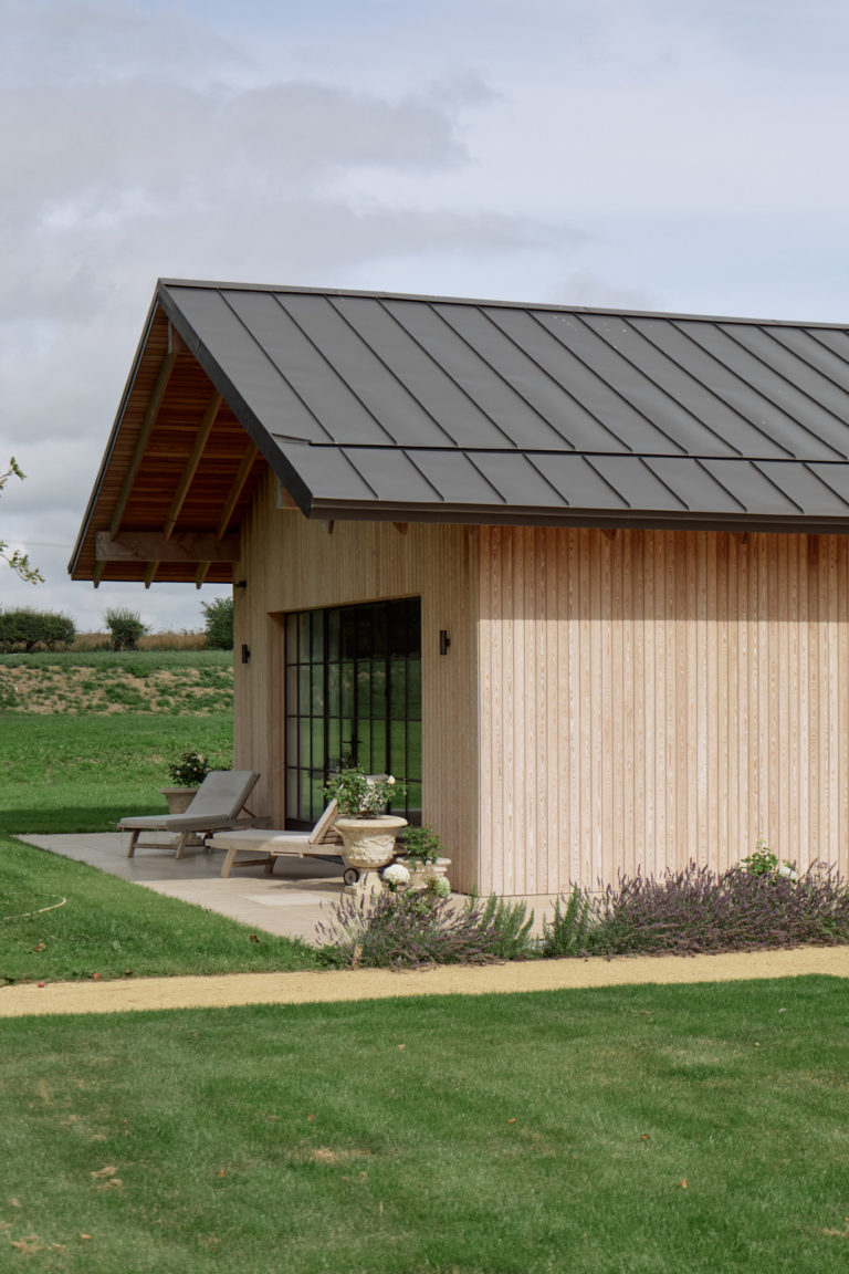 SWEDISH BARN HAMPSHIRE, SO20 - SHOOTFACTORY - OTHER UK HOUSES