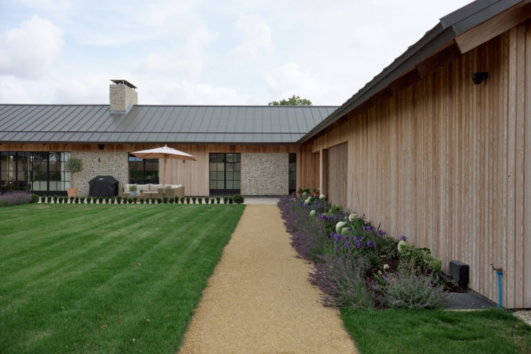 SWEDISH BARN HAMPSHIRE, SO20 - SHOOTFACTORY - OTHER UK HOUSES