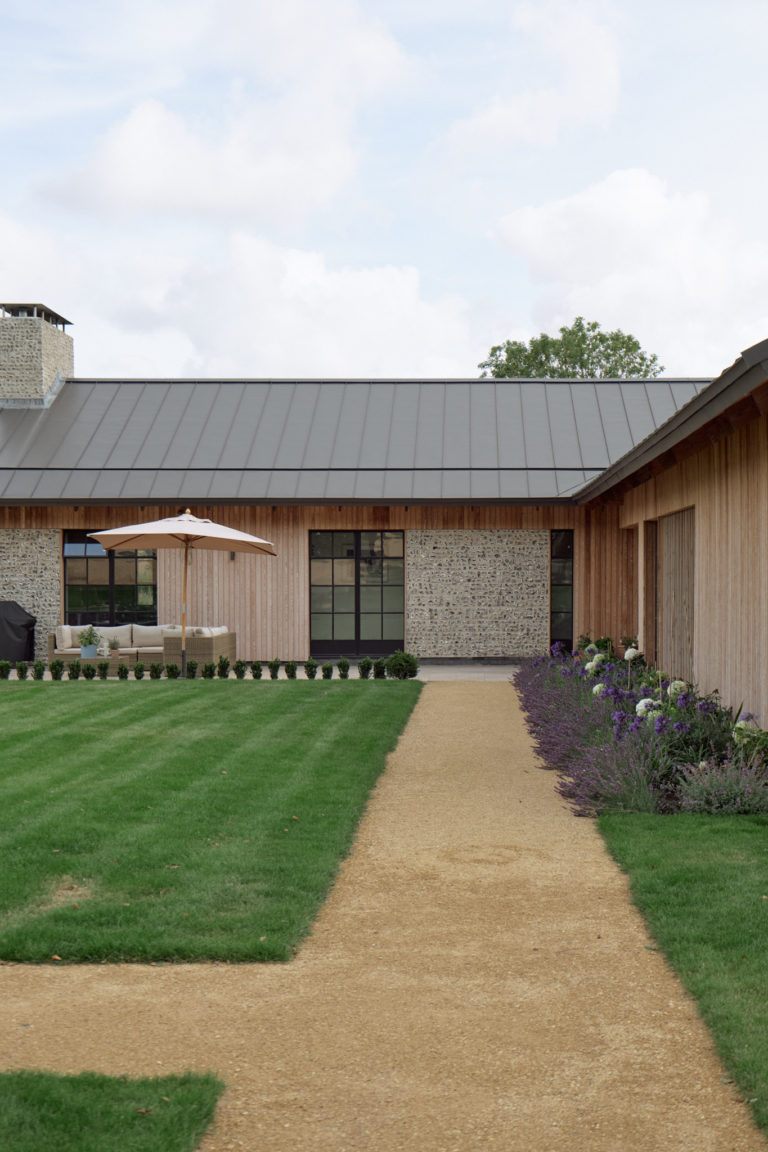 SWEDISH BARN HAMPSHIRE, SO20 - SHOOTFACTORY - OTHER UK HOUSES