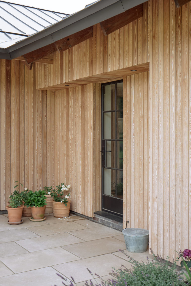 SWEDISH BARN HAMPSHIRE, SO20 - SHOOTFACTORY - OTHER UK HOUSES