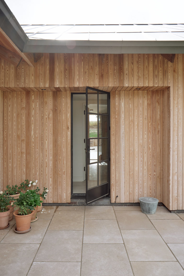 SWEDISH BARN HAMPSHIRE, SO20 - SHOOTFACTORY - OTHER UK HOUSES