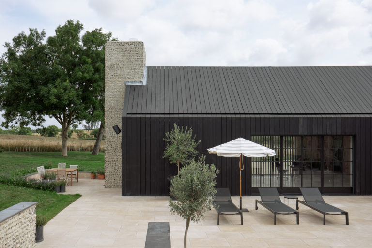 SWEDISH BARN HAMPSHIRE, SO20 - SHOOTFACTORY - OTHER UK HOUSES