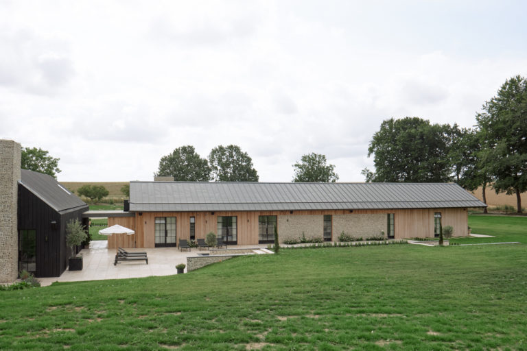 SWEDISH BARN HAMPSHIRE, SO20 - SHOOTFACTORY - OTHER UK HOUSES