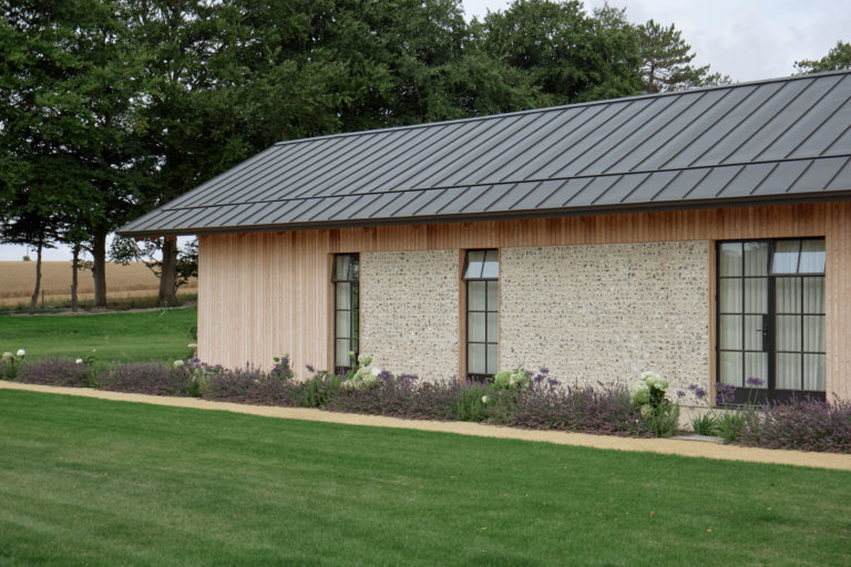SWEDISH BARN HAMPSHIRE, SO20 - SHOOTFACTORY - OTHER UK HOUSES