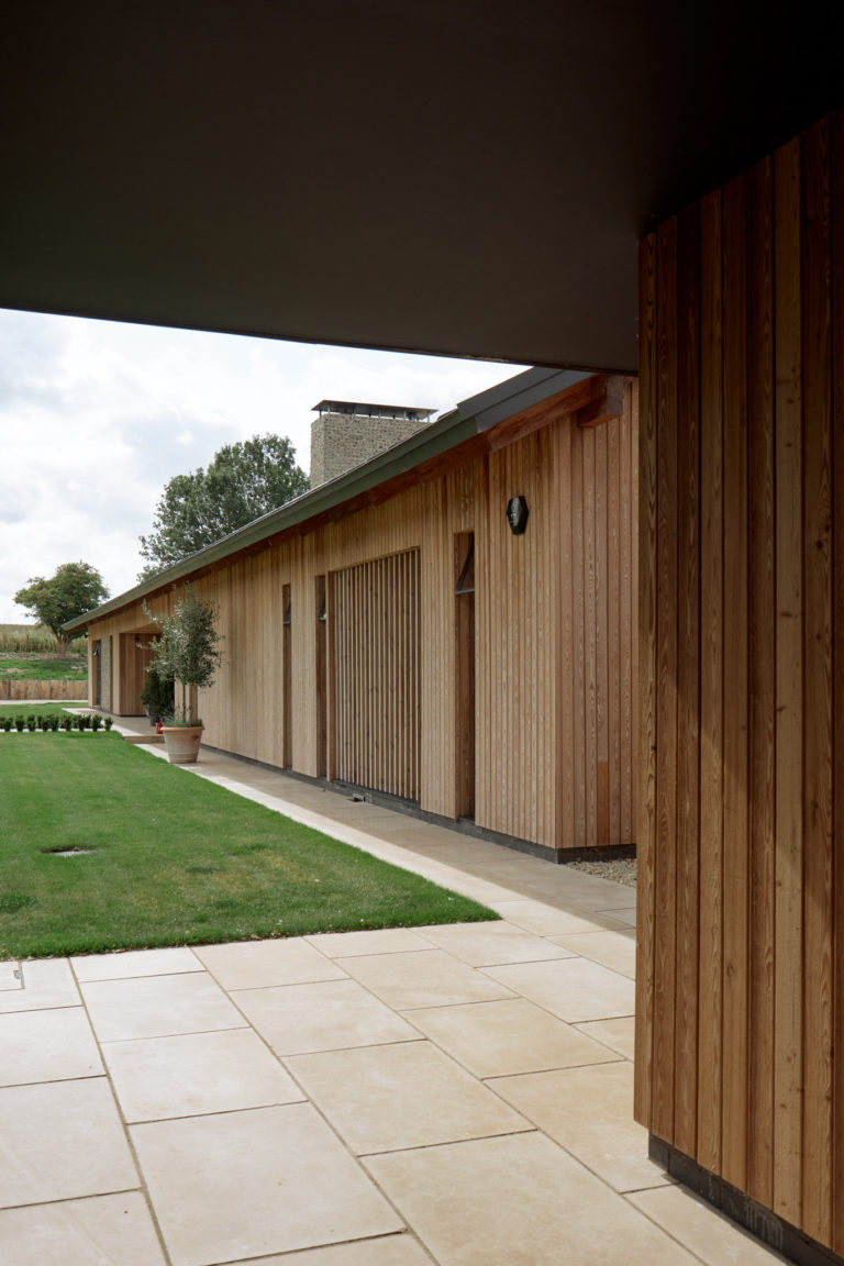 SWEDISH BARN HAMPSHIRE, SO20 - SHOOTFACTORY - OTHER UK HOUSES