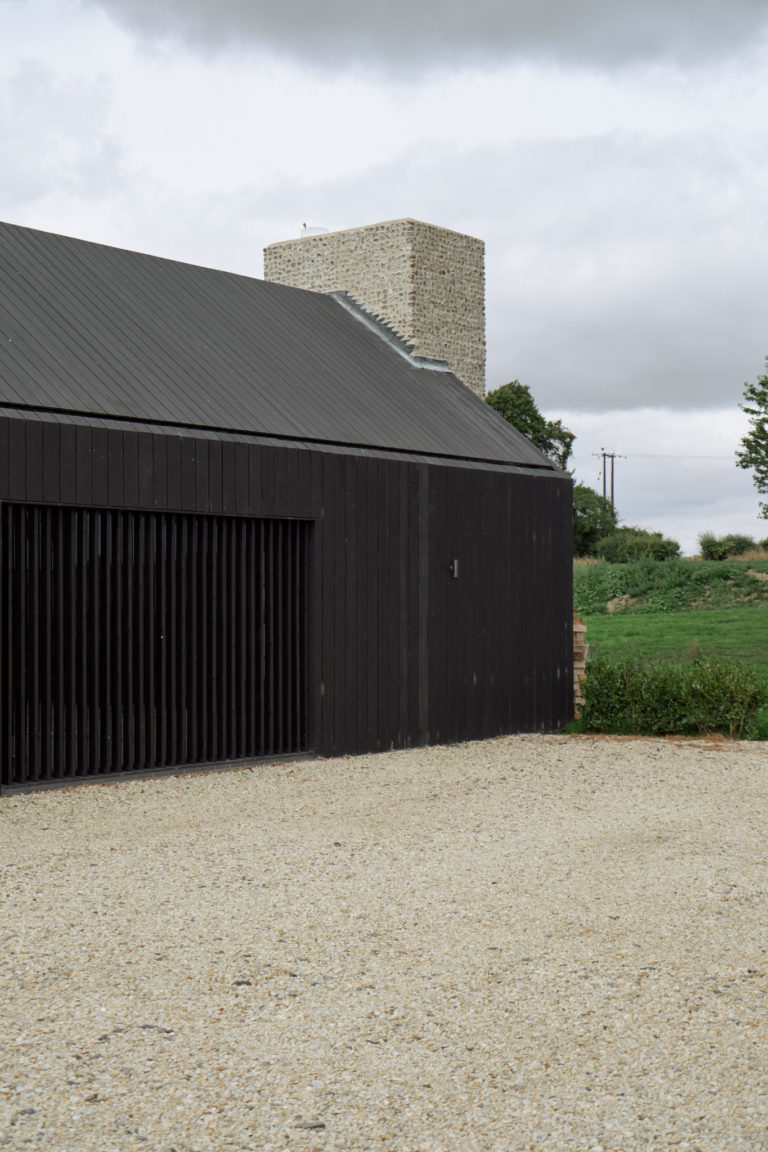 SWEDISH BARN HAMPSHIRE, SO20 - SHOOTFACTORY - OTHER UK HOUSES