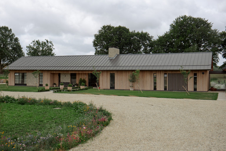 SWEDISH BARN HAMPSHIRE, SO20 - SHOOTFACTORY - OTHER UK HOUSES